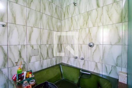 Casa à venda com 256m², 3 quartos e 2 vagasBanheiro social