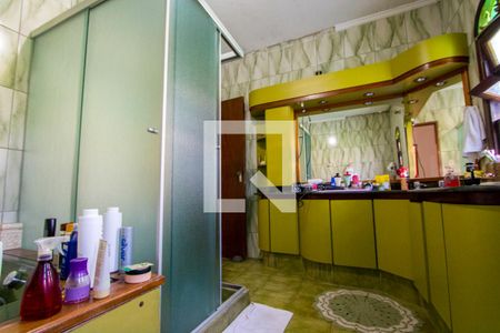 Casa à venda com 256m², 3 quartos e 2 vagasBanheiro social