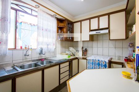 Casa à venda com 256m², 3 quartos e 2 vagasCozinha