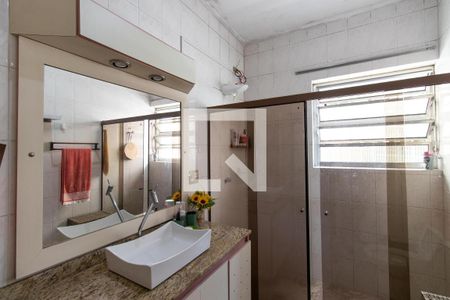 Banheiro Social de casa à venda com 2 quartos, 84m² em Vila Maria Baixa, São Paulo