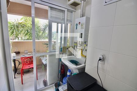 Apartamento à venda com 65m², 2 quartos e 1 vaga Apartamento à venda com 65m², 2 quartos e 1 vagaÁrea de Serviço