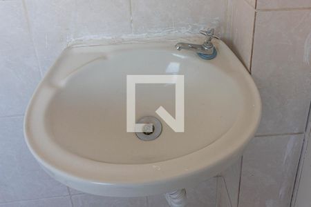 Banheiro de kitnet/studio para alugar com 1 quarto, 27m² em Bela Vista, São Paulo