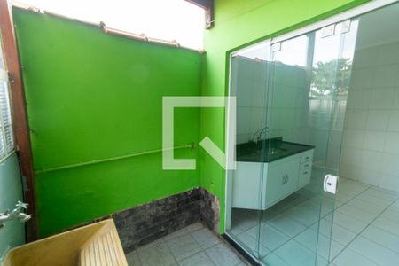 Casa para alugar com 80m², 2 quartos e 1 vagaÁrea de Serviço