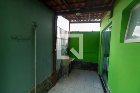 Casa para alugar com 80m², 2 quartos e 1 vagaÁrea de Serviço