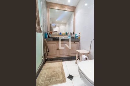 Apartamento à venda com 170m², 3 quartos e 2 vagasBanheiro da Suíte