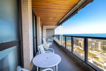 Apartamento à venda com 170m², 3 quartos e 2 vagasQuarto 2 Varanda