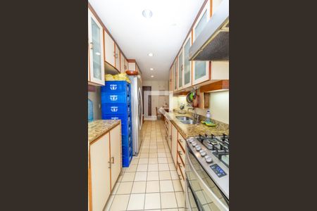 Apartamento à venda com 170m², 3 quartos e 2 vagasCozinha