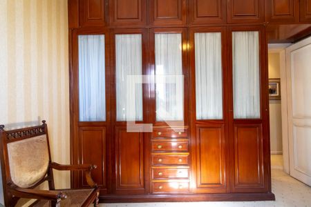 Apartamento à venda com 170m², 3 quartos e 2 vagasQuarto 1