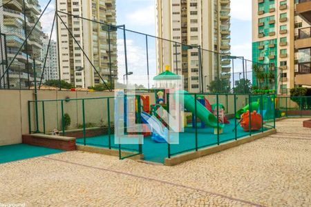 Apartamento à venda com 170m², 3 quartos e 2 vagasÁrea comum - Playground