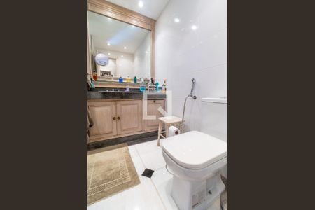 Apartamento à venda com 170m², 3 quartos e 2 vagasBanheiro da Suíte