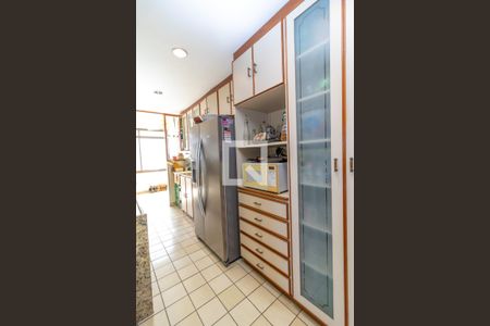 Apartamento à venda com 170m², 3 quartos e 2 vagasCozinha