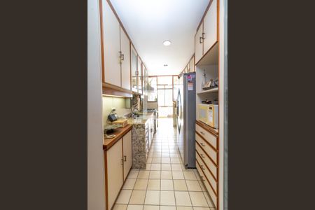 Apartamento à venda com 170m², 3 quartos e 2 vagasCozinha