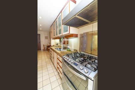 Apartamento à venda com 170m², 3 quartos e 2 vagasCozinha