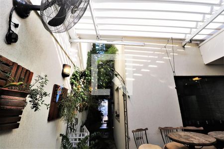 Casa à venda com 130m², 3 quartos e 2 vagasChurrasqueira