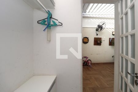 Casa à venda com 130m², 3 quartos e 2 vagasÁrea de Serviço