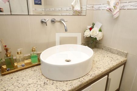 Casa à venda com 130m², 3 quartos e 2 vagasBanheiro da Suíte