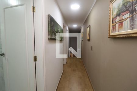 Casa à venda com 130m², 3 quartos e 2 vagasCorredor