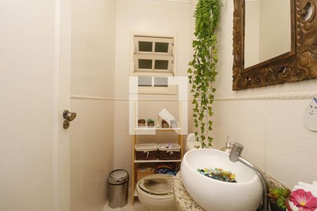 Casa à venda com 130m², 3 quartos e 2 vagasLavabo