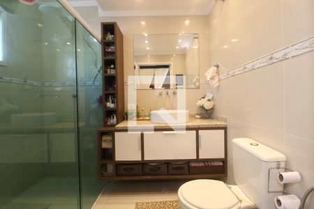 Casa à venda com 130m², 3 quartos e 2 vagasBanheiro da Suíte