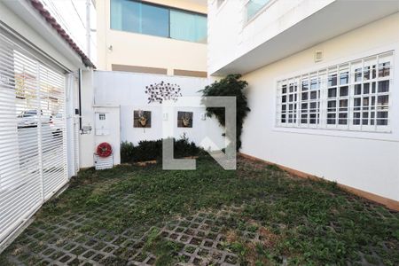 Casa à venda com 130m², 3 quartos e 2 vagasGaragem