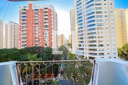 Sacada de apartamento para alugar com 3 quartos, 200m² em Indianópolis, São Paulo