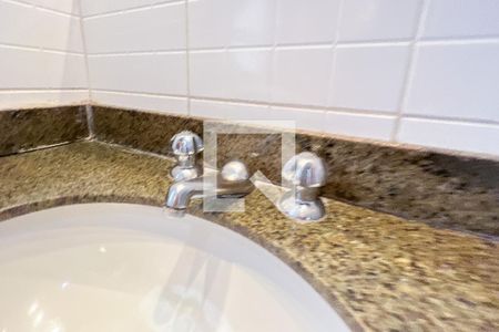 Apartamento para alugar com 200m², 3 quartos e 3 vagas Apartamento para alugar com 200m², 3 quartos e 3 vagasBanheiro da Suíte 2