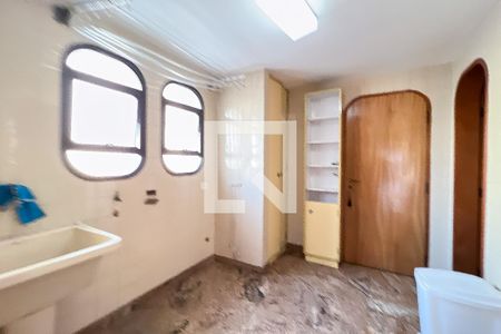 Apartamento para alugar com 200m², 3 quartos e 3 vagas Apartamento para alugar com 200m², 3 quartos e 3 vagasÁrea de Serviço