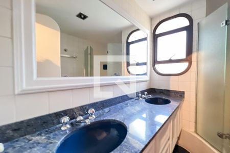 Apartamento para alugar com 200m², 3 quartos e 3 vagas Apartamento para alugar com 200m², 3 quartos e 3 vagasBanheiro da Suíte 3