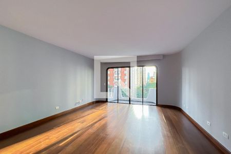 Sala de apartamento para alugar com 3 quartos, 200m² em Indianópolis, São Paulo
