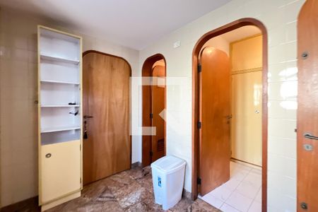 Apartamento para alugar com 200m², 3 quartos e 3 vagas Apartamento para alugar com 200m², 3 quartos e 3 vagasÁrea de Serviço