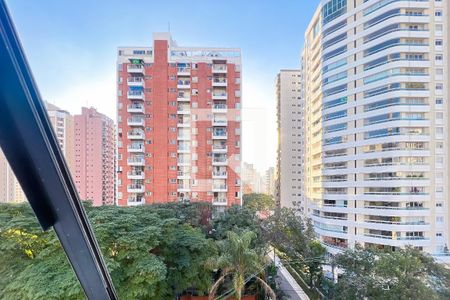 Apartamento para alugar com 200m², 3 quartos e 3 vagas