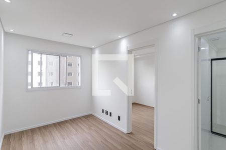 Sala de apartamento para alugar com 2 quartos, 37m² em Jardim Santa Emília, São Paulo