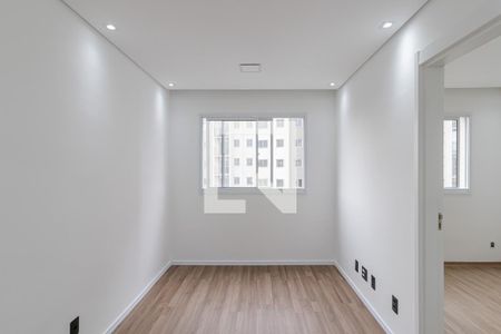 Sala de apartamento para alugar com 2 quartos, 37m² em Jardim Santa Emília, São Paulo
