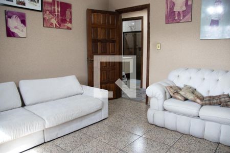 Casa à venda com 610m², 4 quartos e 8 vagasQuarto 2