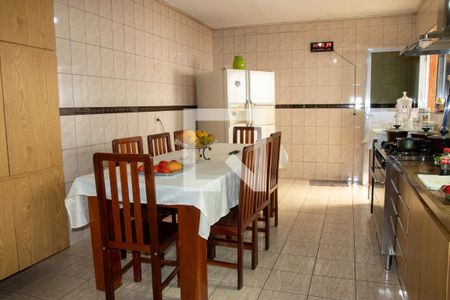 Casa à venda com 610m², 4 quartos e 8 vagasCozinha