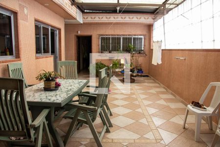 Casa à venda com 610m², 4 quartos e 8 vagasQuintal