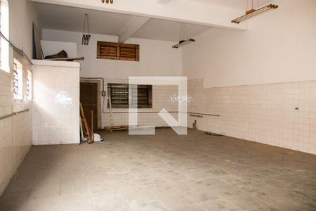 Casa à venda com 610m², 4 quartos e 8 vagasSalão 