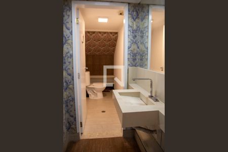 Casa à venda com 610m², 4 quartos e 8 vagasSalão 