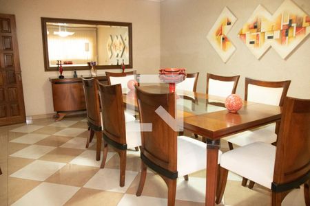 Casa à venda com 610m², 4 quartos e 8 vagasCopa