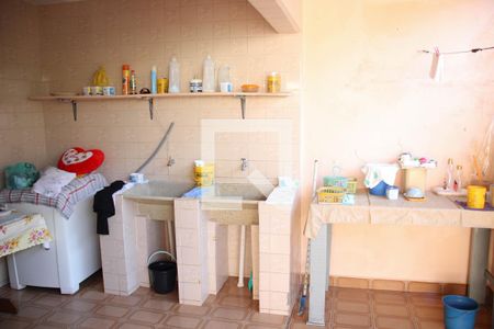 Casa à venda com 300m², 3 quartos e 2 vagasLavanderia