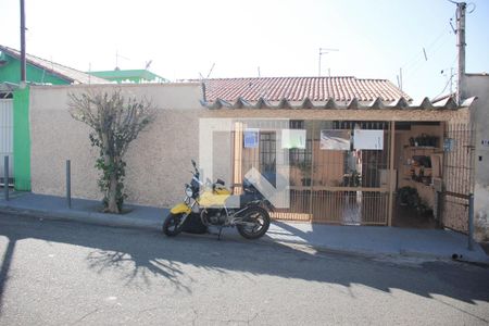 Casa à venda com 300m², 3 quartos e 2 vagasFrente casa