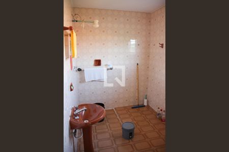 Casa à venda com 300m², 3 quartos e 2 vagasEdicula banheiro