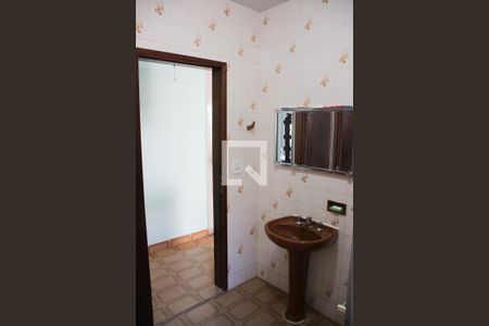 Casa à venda com 300m², 3 quartos e 2 vagasBanheiro