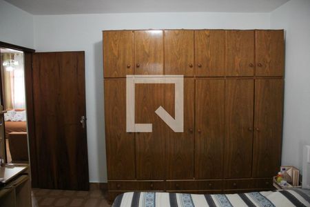 Quarto 2 de casa à venda com 3 quartos, 300m² em Parque Guarani, São Paulo