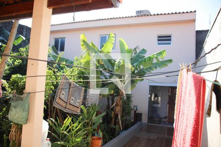 Casa à venda com 300m², 3 quartos e 2 vagasCorredor Edicula