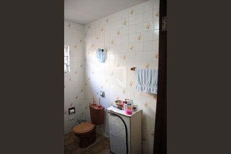 Casa à venda com 300m², 3 quartos e 2 vagasBanheiro