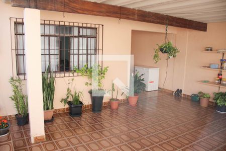 Casa à venda com 300m², 3 quartos e 2 vagasGaragem