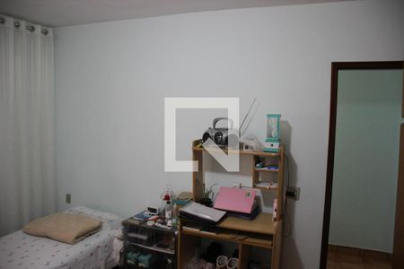 Quarto 2 de casa à venda com 3 quartos, 300m² em Parque Guarani, São Paulo