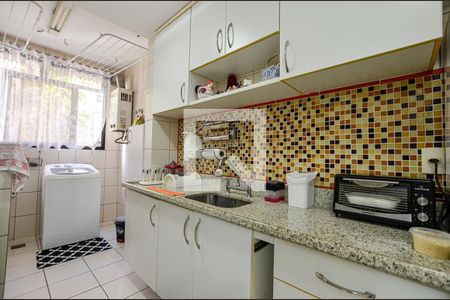 Apartamento à venda com 115m², 3 quartos e 2 vagasCozinha