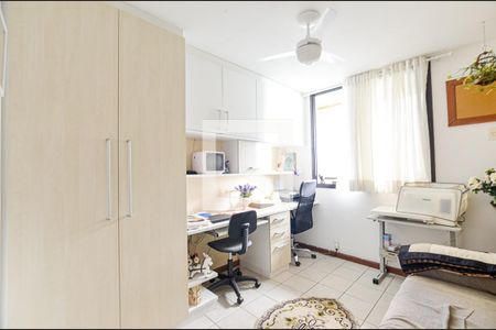 Quarto de apartamento à venda com 3 quartos, 115m² em Maceio, Niterói